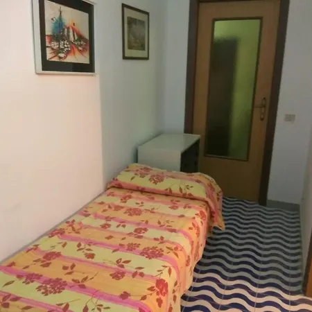 Appartamento Bilocali In Baia Vicino Al Praja